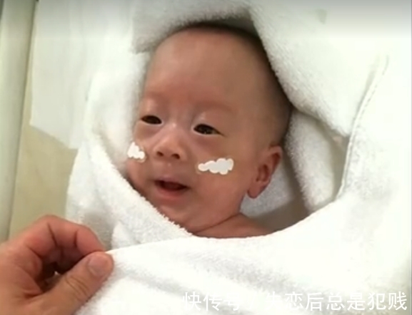 婴儿|世界最小男婴出生只有268克,网友:等于5个鸡蛋中