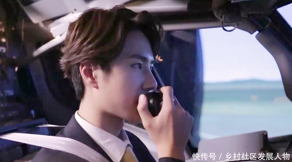 抢眼|《天天向上》新一期,众人T台走秀实力抢眼,王一博的表现亮了