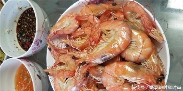 下厨|老公请发小来家里玩，我顶着高温下厨招待，上桌后觉得倍有面子！