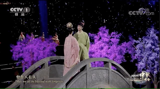 觉醒年代|精彩破圈!总台秋晚如约开启 全球网友盛赞唯美走心
