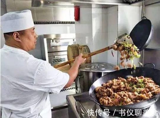 30年老厨师提醒回家找找“这种锅”,趁早扔免得家人病从口入