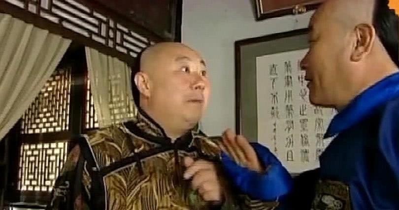 打人者|小巡检暴打奉旨太监，乾隆的操作神了：打人者提拔，被打者发配！