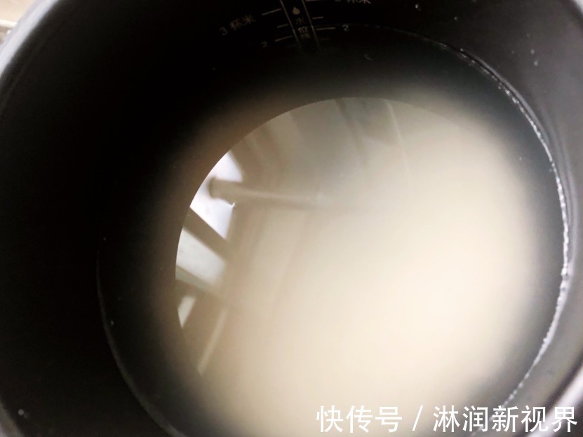 蒸米饭,外行只会加水!多加2样,蒸得更快,香软可口,粒粒分明