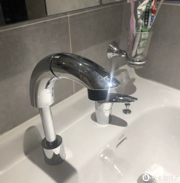 地砖|入住3年才知道，当初卫生间“坚持不穷装”有多明智！