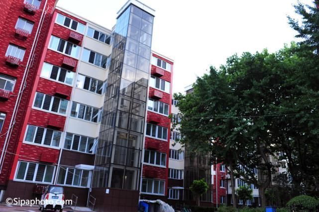 停车位|朋友冲动买下老旧二手房,住了半年就后悔,他总结了“3个缺点”