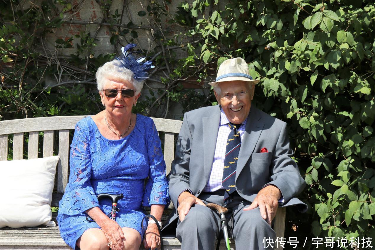 压力|老年痴呆症无法痊愈,老人做好4件事,不给子女添压力