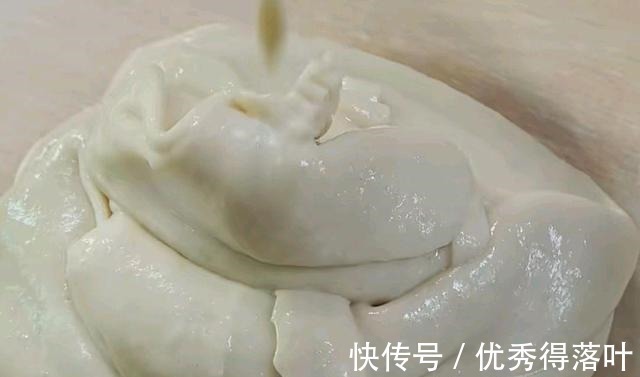 甜品店|孩子爱吃零食点心，别去甜品店了，在家学着做这两道，干净又卫生！