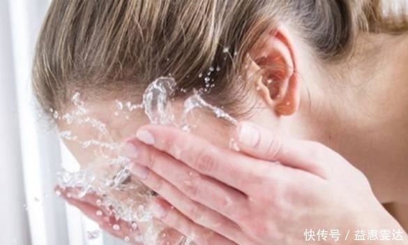 矿泉水|你的脸是“白洗了”还是“洗白了”?6招洗脸方式快速貌美,有效