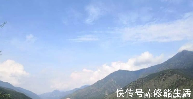 诗人$李白这首诗意境优美,被称为平生第一快诗,通篇描写得极为欢快!