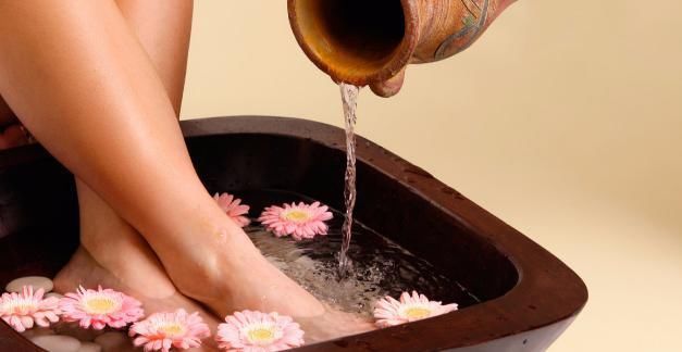 厨房里的一物,用来泡脚,抗衰老还乌发,家家户户的厨房都有!