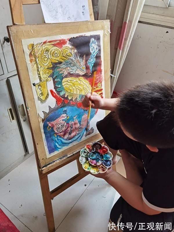 失调|郑州8岁男孩痴迷画画，曾被幼儿园劝退5次