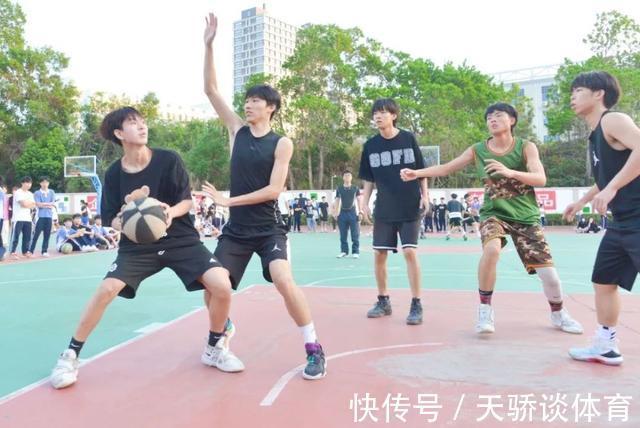 生长发育|男孩身高发育有终止线,这个年龄没到1米7,可能以后长高较难