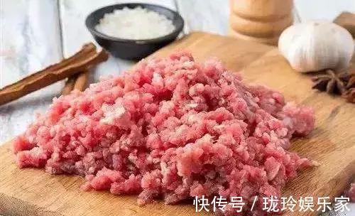 你做的饺子馅又干又柴避开2个误区,饺子立刻好吃到爆