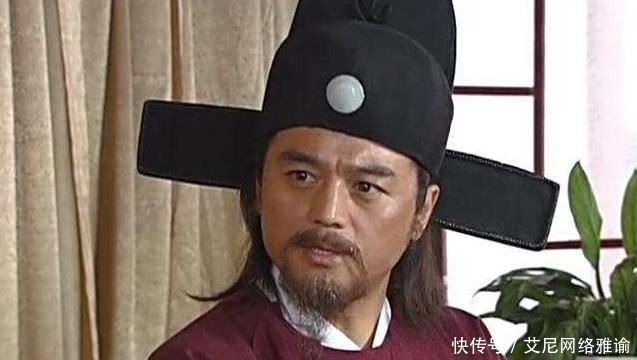 云奇|小太监阻拦皇帝出宫,皇帝一怒之下将其打死,后来发现太监救了他