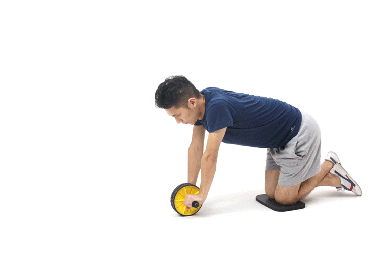 训练|健腹轮作为经典的腹部训练工具,坚持练习能否练出腹肌?