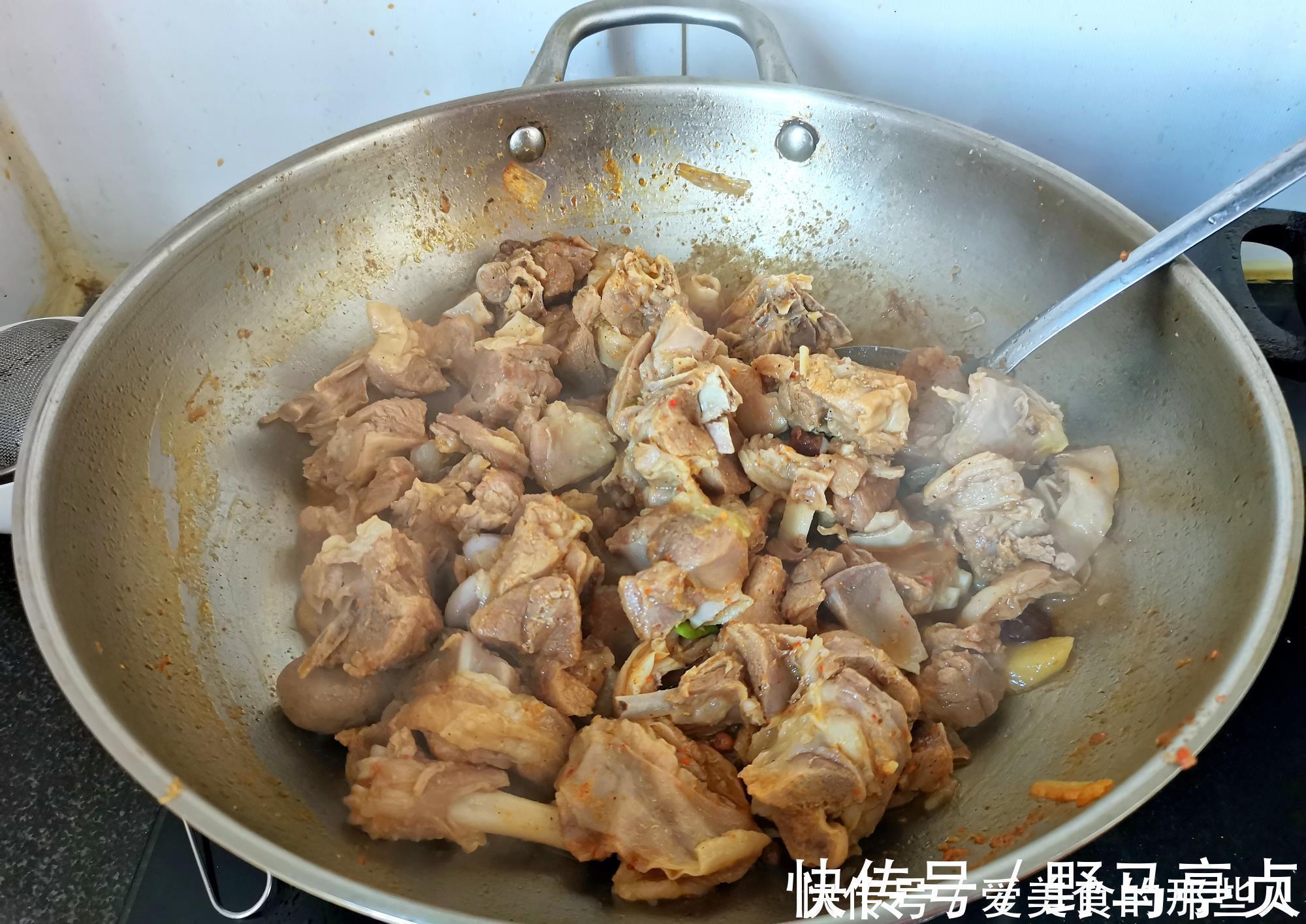 羊羔肉|周末去婆婆家，婆婆大鱼大肉满盆上，网友：别人家的婆婆