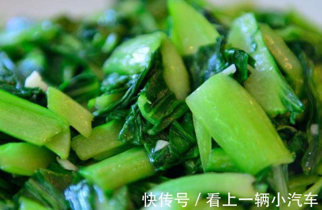 朋友们|无论炒什么青菜,只需学会这6招,青菜鲜香翠绿不发黑,入味!