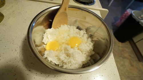 米饭|隔夜米饭到底能不能吃？为了家人的健康，看完可要当心了