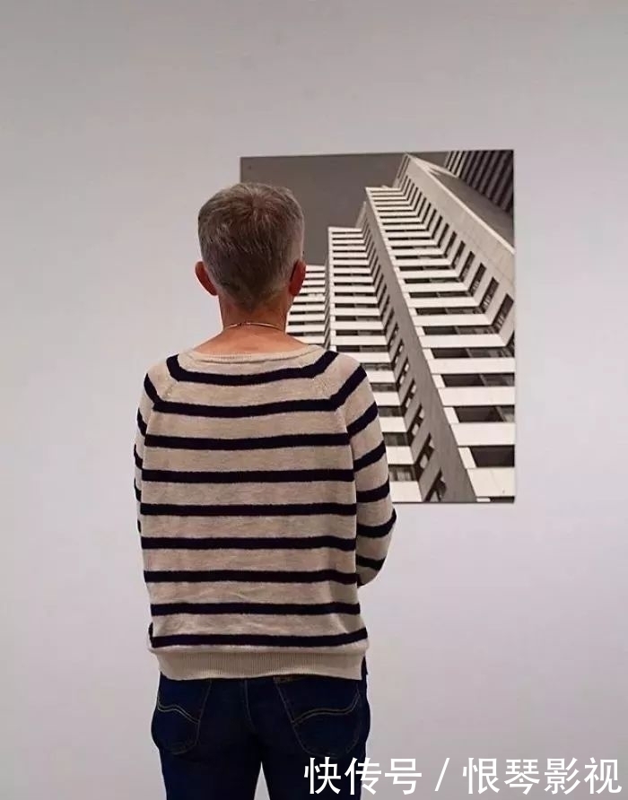 名画&他花2年时间,拍下1000个“撞衫”的人:撞衫不可怕,可怕的是……