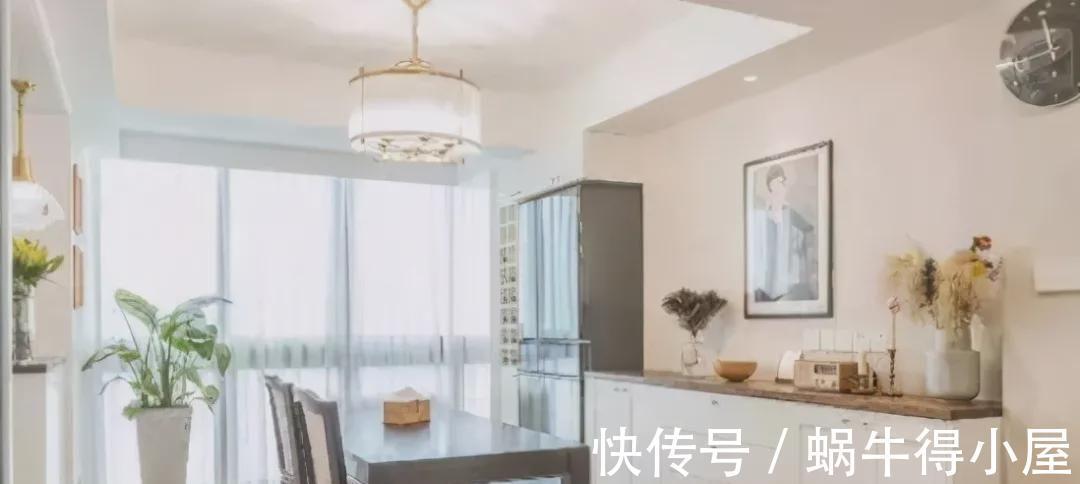 抽屉|110平新房装修超漂亮,头次见阳台隔断这样设计,卧室收纳最明智