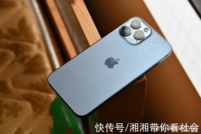 iphone|亿级像素+AG工艺，跌至670元，外观神似iPhone13Pro