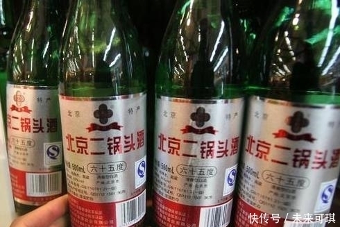 粮食|超市里的4种白酒,因太便宜无人问津,其实都是纯粮食酿的好酒