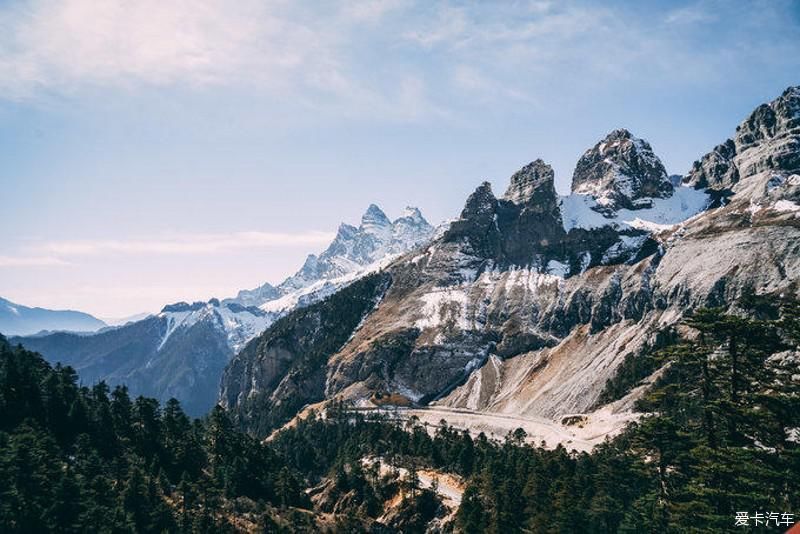 跨越雪山，寻找消失地平线上的巴拉格宗