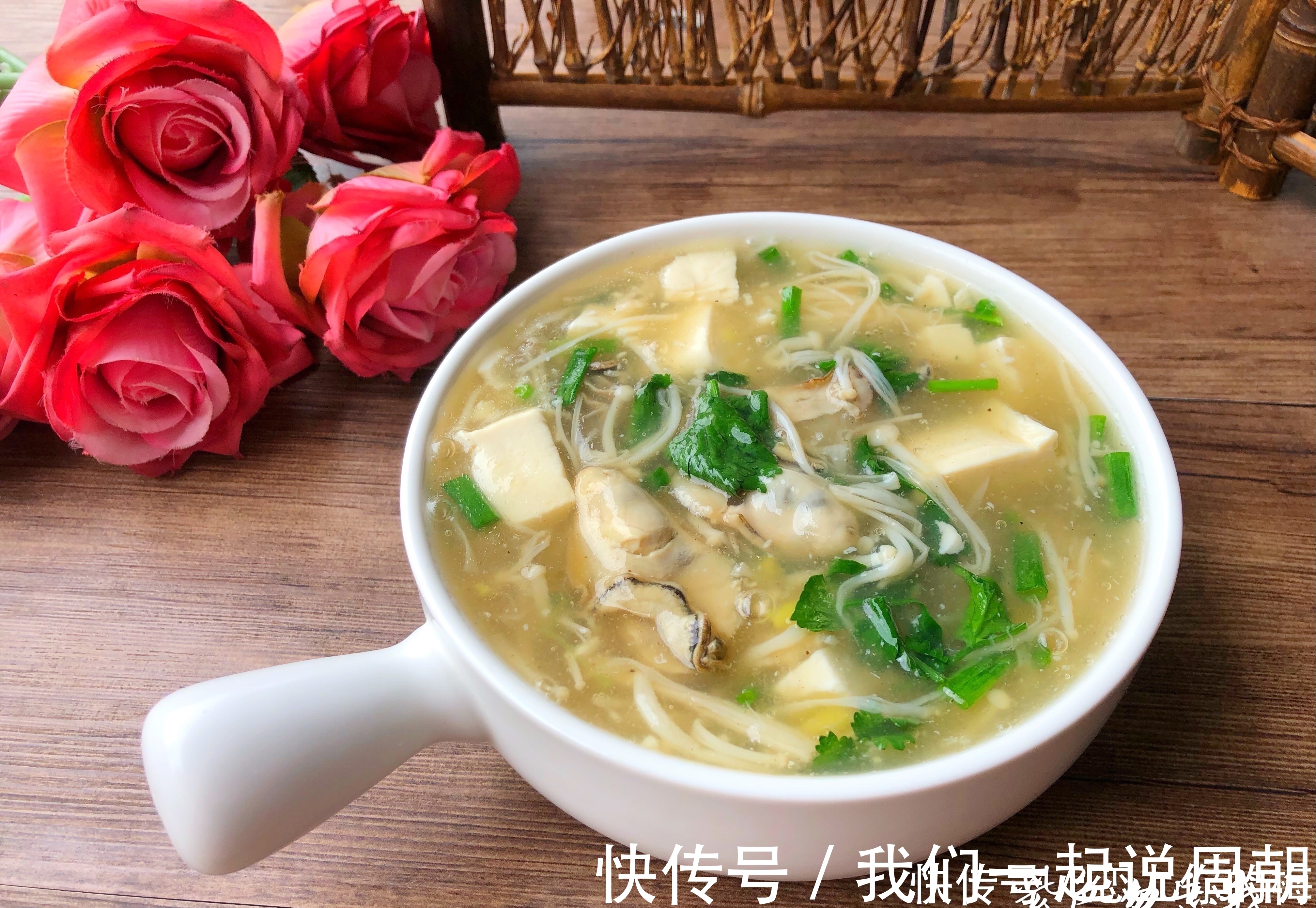 食材|用这三种食材一起煲汤,鲜美又补钙,比喝牛奶好,孩子要多喝