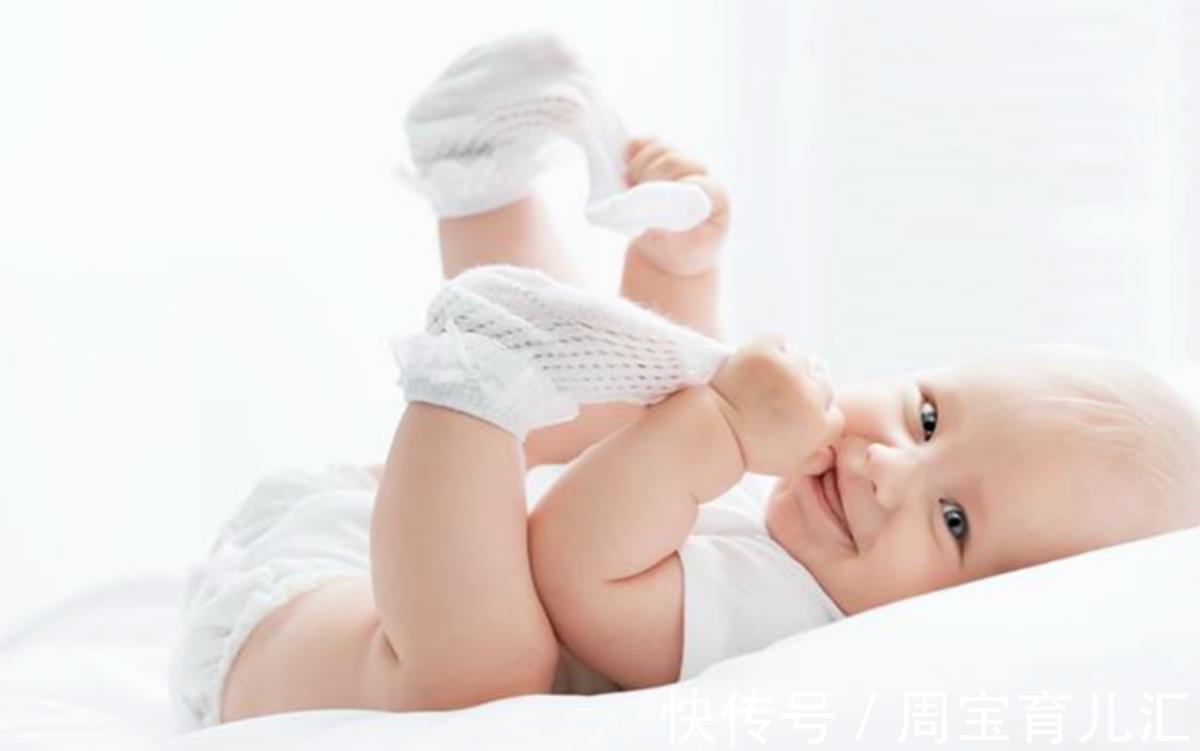 罗斯金|经常被抱着和经常躺着的宝宝,谁发育得更健康?差距一目了然