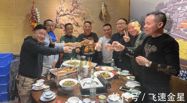 撑场子|孙海洋开业直播人气低迷,孙辉深情献唱,孙悦留家给孙卓辅导英语