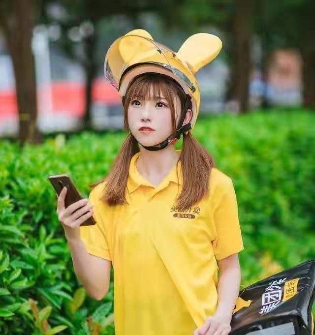 小姐姐|外卖员误入漫展?这其实是COS,网友:这要是真送,我让她有来无回