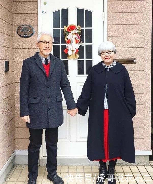 不管多大年纪都要穿“裙子”,看奶奶们的裙子穿搭,年轻又知性