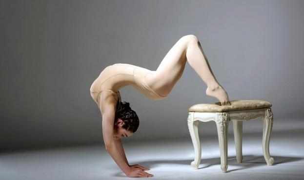 中国女性&中国第一柔术美女,全身关节可随意弯折,成世界最软妹子