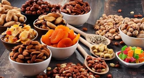 吃什么食物能降尿酸?六种食物不吃,六种食物