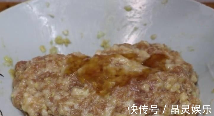 玉米淀粉|夏天此菜正当季，我一买就是10斤，锅内一炸，清热解毒，营养好吃