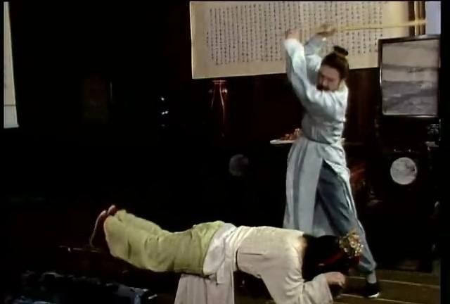 赵姨娘|赵姨娘的特权,贾府中其他侍妾都享受不到,难怪王夫人不敢动她