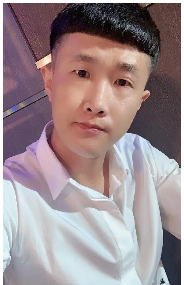 传家宝|网红张二嫂连麦电商,称对方不为卖货,只为给每位粉丝送一台手机