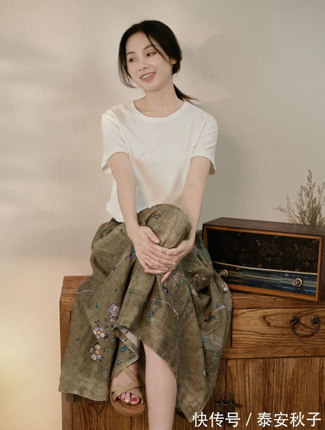 搭配|仅用“T恤衫”挽救整个夏季衣橱?有了它:你的美才能应景!