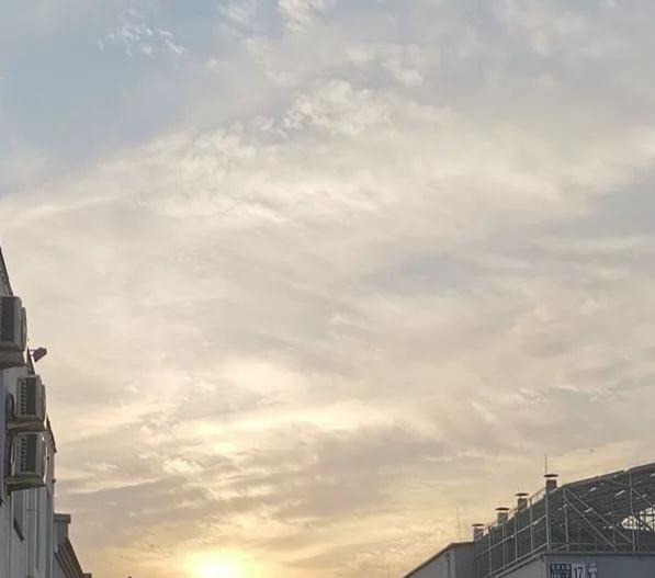 心脏中心|16岁初中生突然不能活动,医生从他体内抽出红色液体