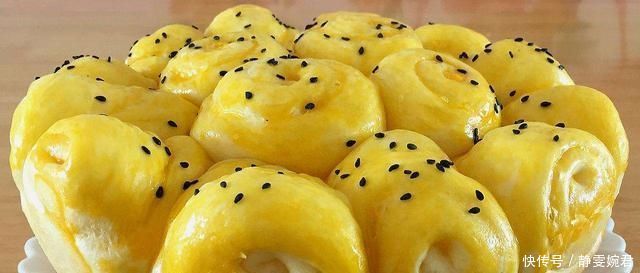 3个鸡蛋一碗面粉,不用烤箱也能蒸面包,比外面卖的还好吃!