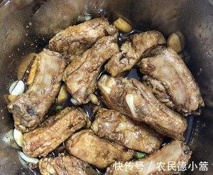 家常排骨菜谱,豆腐蒸排骨,做法简单,清淡美味,超下饭,吃不够