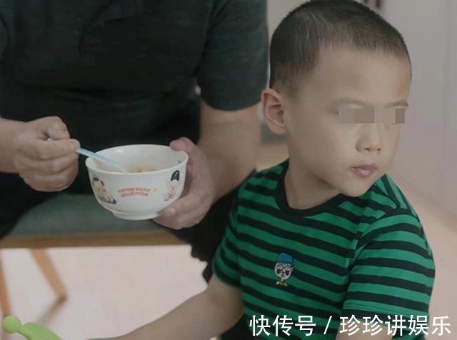 皮皮|孩子积食，身体会发出五个信号，中招的父母快停手，别再喂娃多吃