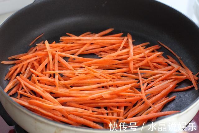 汤匙|在家就能做的韩式料理,饭和菜卷一起,营养丰富又美味,老少皆宜