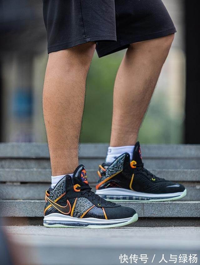 spac 「大灌篮」LeBron 8 抢先上脚!这个细节很多人都没看懂