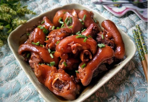 猪蹄|猪蹄别做老一套了,教你懒人做法,只需3步,香而不腻,软烂入味