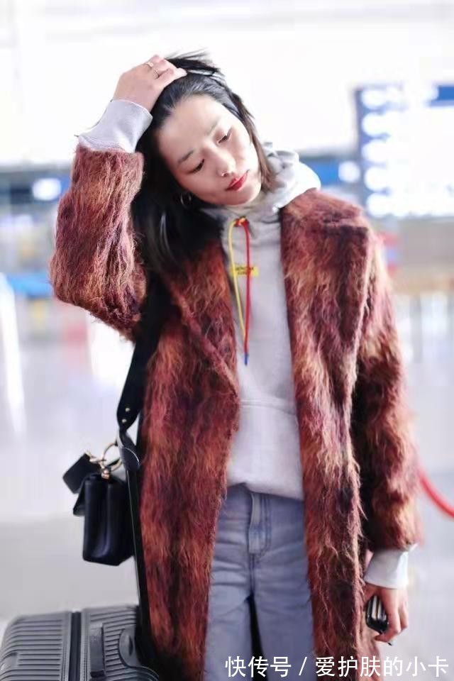 造型 刘雯随拍都像走秀,一身普通打扮依旧大牌有范,这超模气质学不来