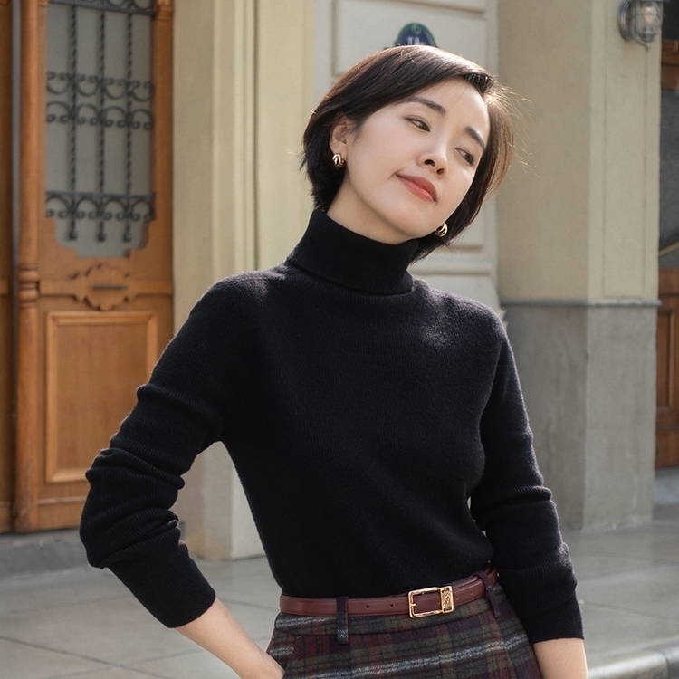 半身裙 30+女性如何摆脱土气感?针织衫搭配半身裙,高级时髦又减龄