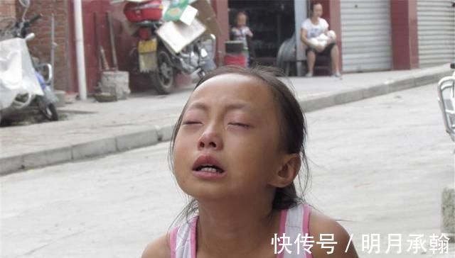 重男轻女|“我能吃块肉吗”姐姐用哀求的眼神看着弟弟,妈妈肉没你的份