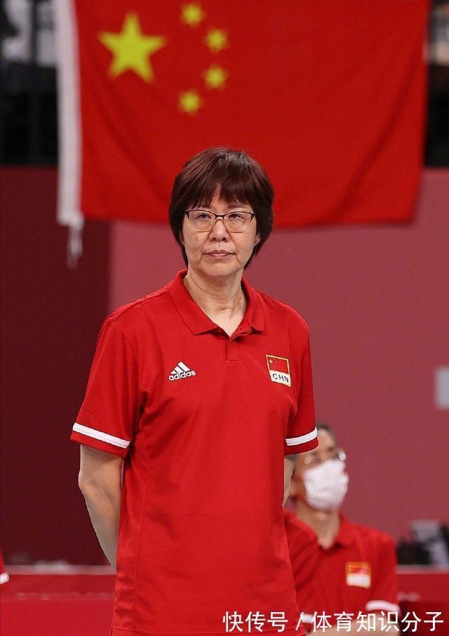 郎平|女排集训有新意:队员教练一起进训练营!但主教练权力变小!