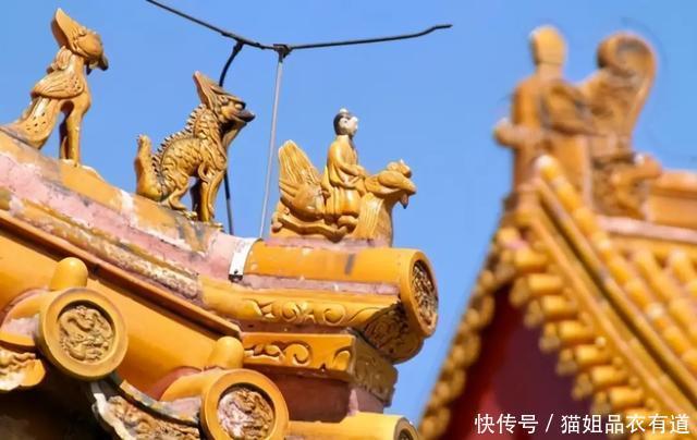 2021的首选配色,请选黄色,4种“撞色法则”,教你美得纯粹